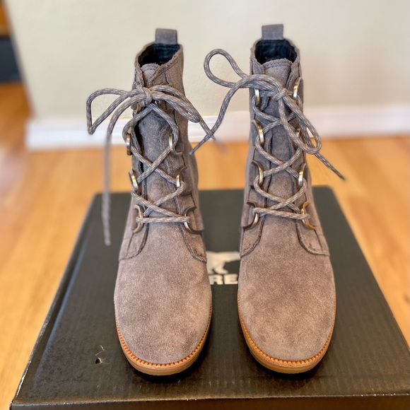 Cate Lace - Picture 2 of 5